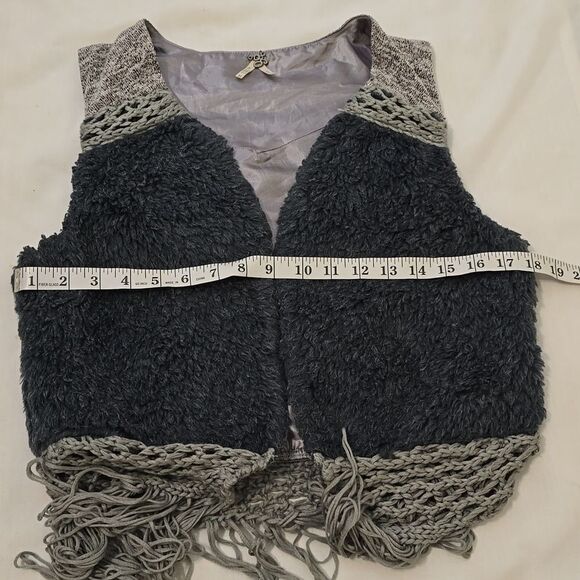 - G BY Gimmick BKE faux leather vest size M - Picture 5 of 8